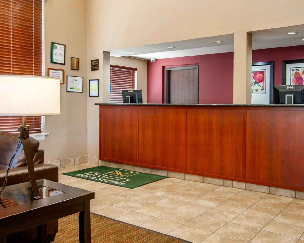 Quality Inn & Suites Springfield Exterior foto