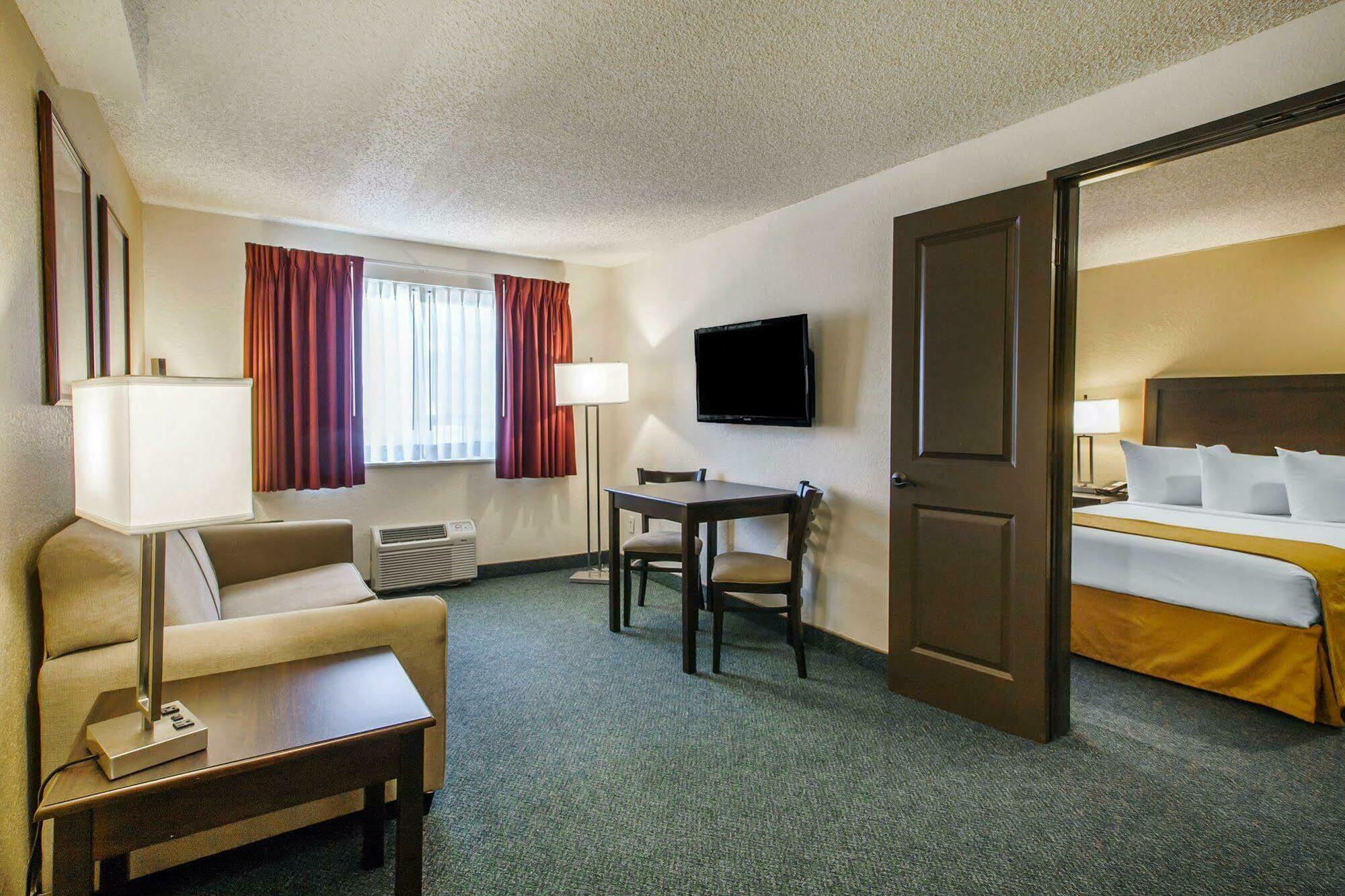 Quality Inn & Suites Springfield Exterior foto